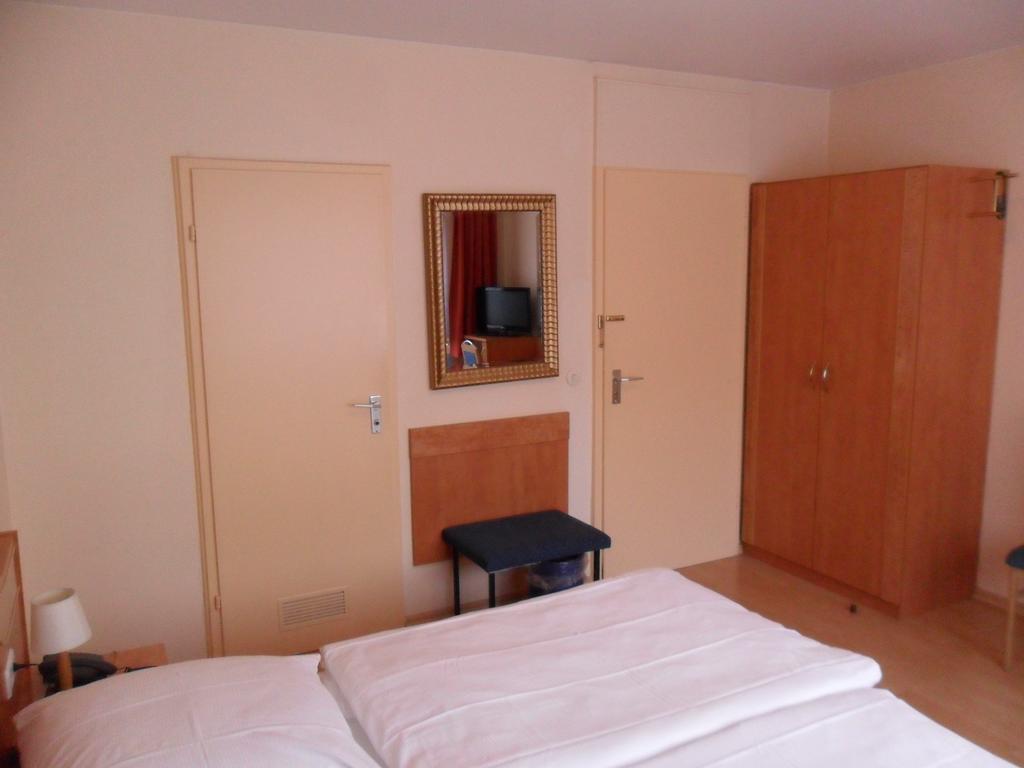 Hotel Europa Pforzheim Rom bilde
